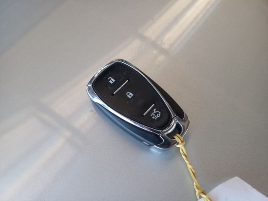 Chevrolet Onix 10TAT LTZ 2022 2023 Gas/Alc