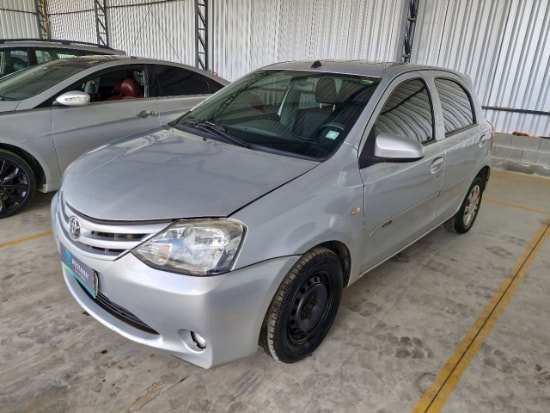 Toyota Etios HB X 13L MT 2016 2017 Gas/Alc