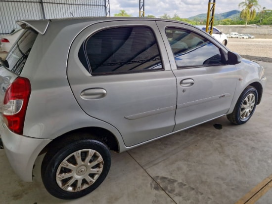 Toyota Etios HB X 13L MT 2016 2017 Gas/Alc