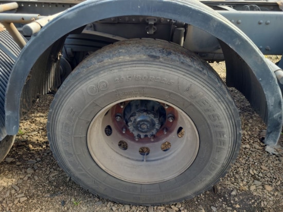 Volvo FM 370 6X2T 2011 2011 Diesel