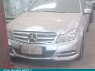 Carro Mercedes-Benz C180 - 2012