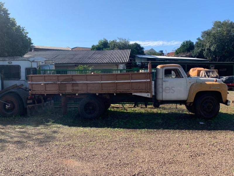 RELÍQUIA - Caminhão GM/Chevrolet C60 - 1962